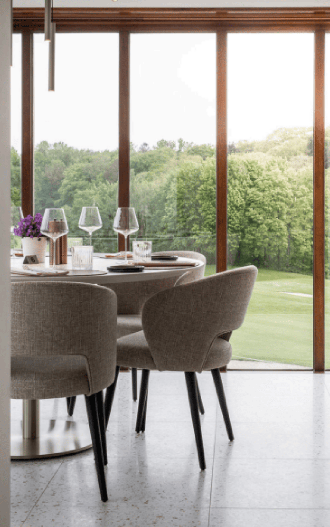 Commerces, restaurants et écoles à Wavre